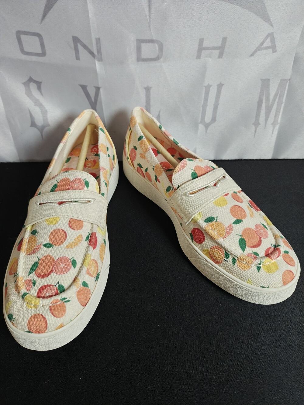 COLE HAAN $110 Women's 8 Nantucket 2.0 Penny Loafers Orange Canvas Fruit New